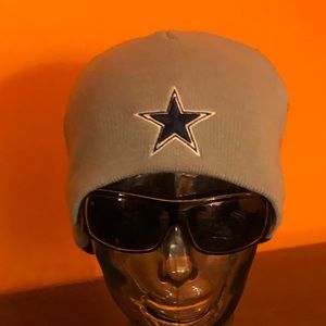 Dallas Cowboys knit hat by New Era.